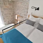 The Bridge Luxury Апартаменты *