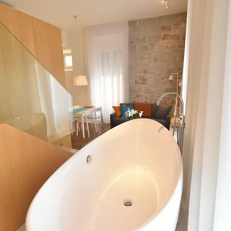 The Bridge Luxury * زادار