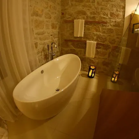 The Bridge Luxury * زادار