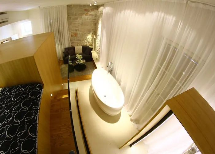 The Bridge Luxury Zara