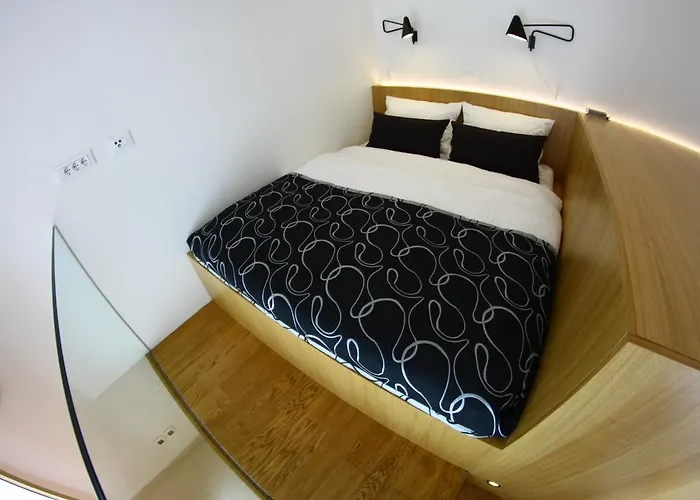 The Bridge Luxury * Zara