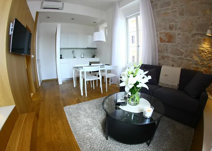 The Bridge Luxury Zara